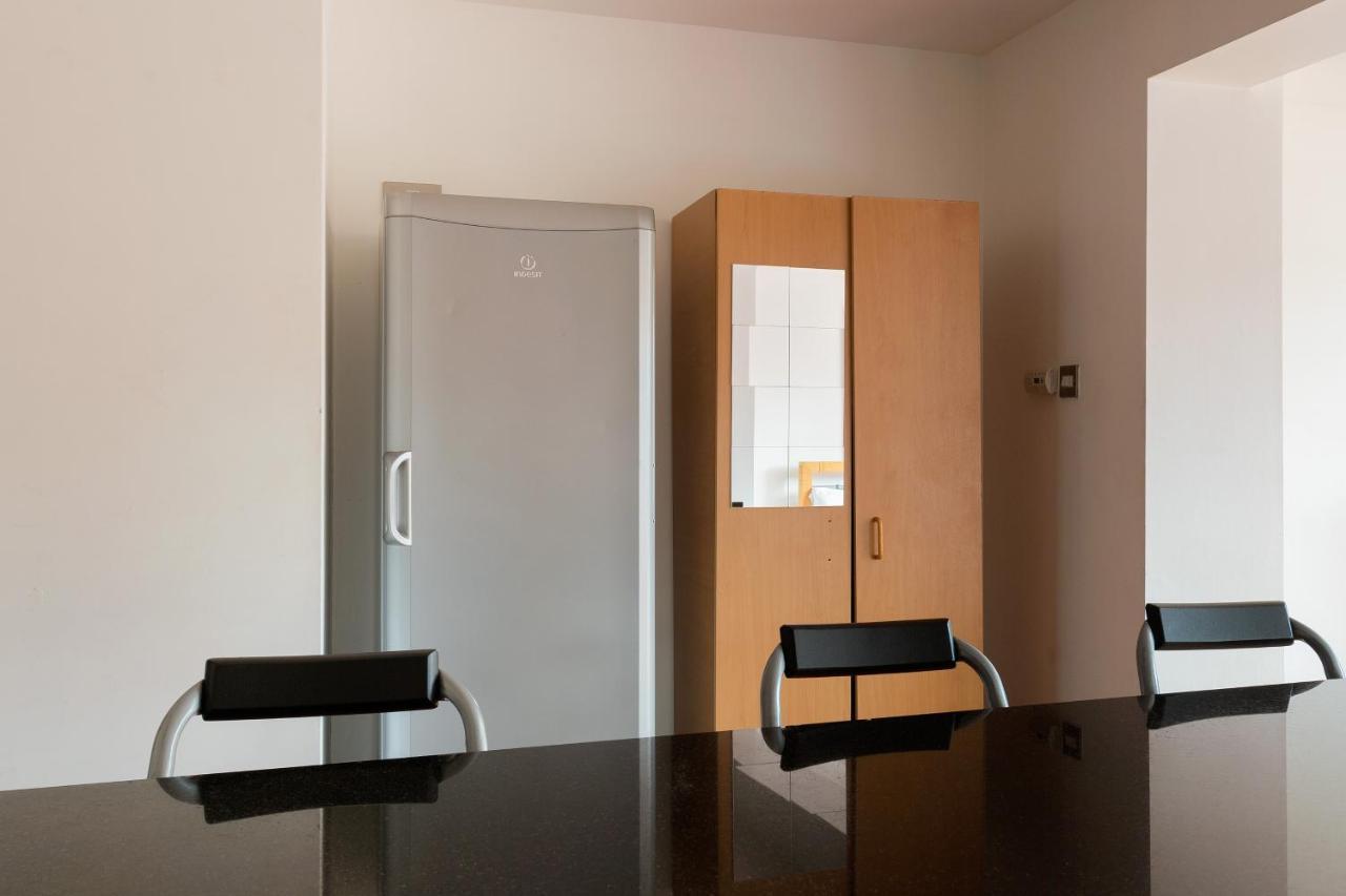 Ferienwohnung Centra Wharf London Exterior foto