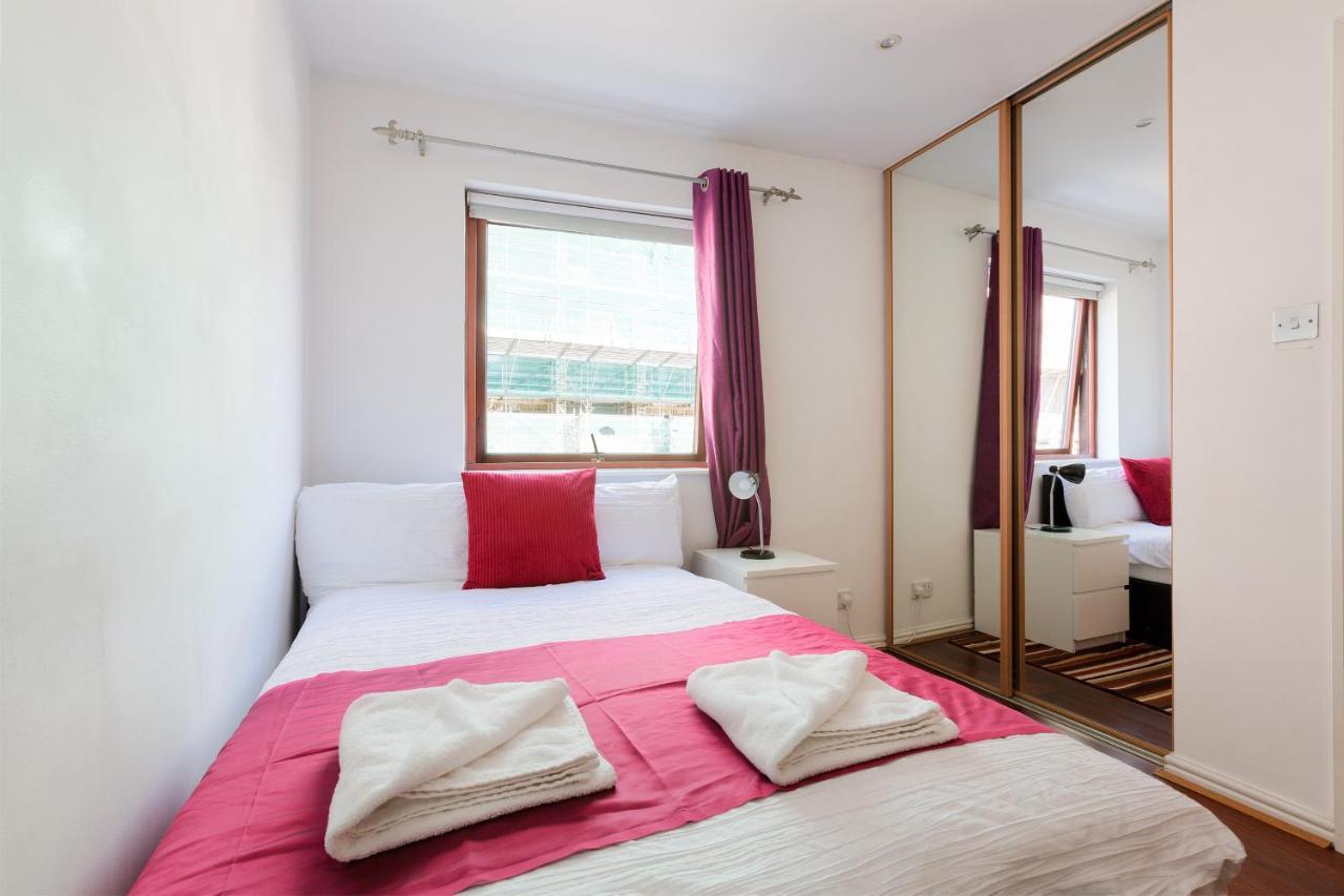 Ferienwohnung Centra Wharf London Exterior foto
